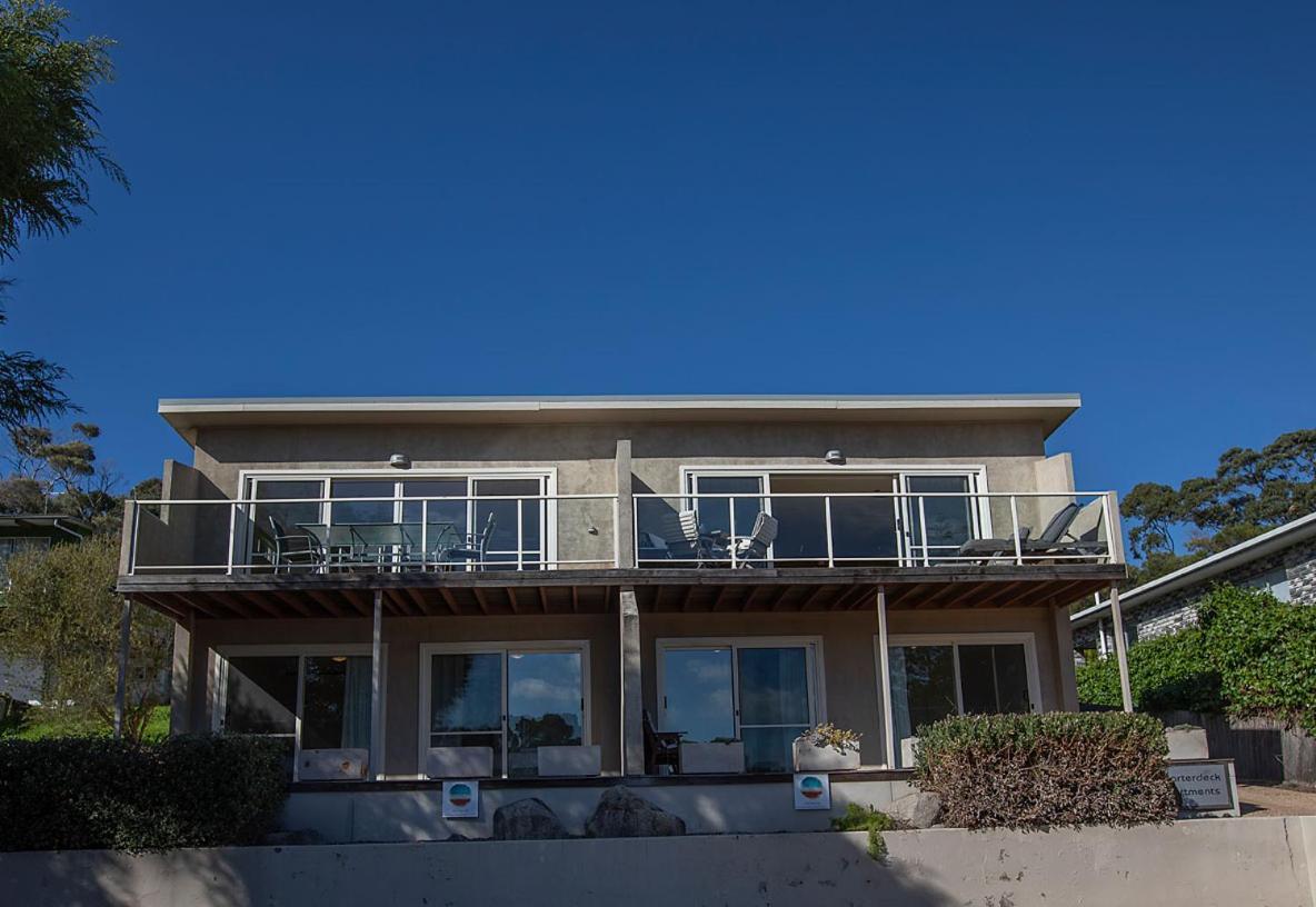 Quarterdeck Apartment Binalong Bay Extérieur photo
